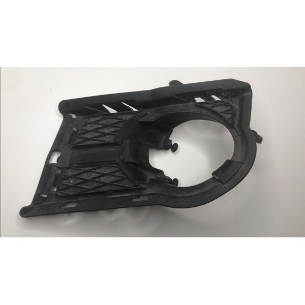 Grade Farol De Milha Lado Esquerdo Volkswagen Tiguan 2011 Preto Esquerdo