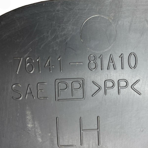 Acabamento Inferior Coluna Diant Esquerda Jimny 2008 A 2019