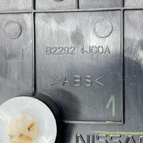 Moldura Porta Traseira Interna Direita Frontier 2017 A 2023