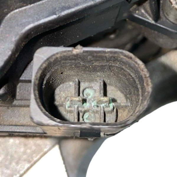 Pinça De Freio Traseira Esquerda Audi Q3 1.4 2016 A 2019