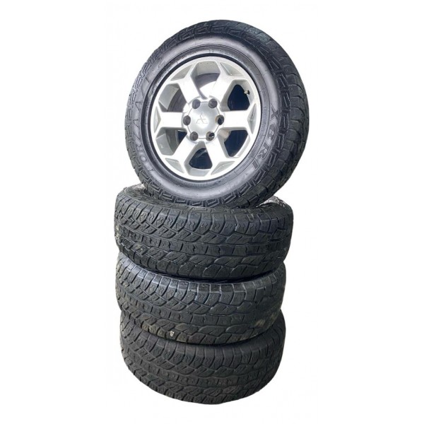 Jogo Roda Aro 17 Prata Mitsubishi Pajero Sport Pneu Xbri