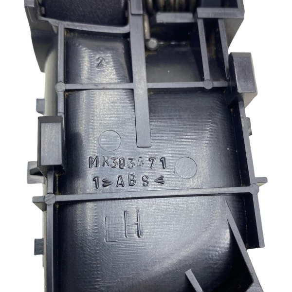 Maçaneta Interna Dianteira Esquerda Pajero Tr4 2010 A 2015