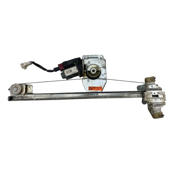 Máquina Vidro Dianteira Esquerda Mahindra 2008 2009 A 2011