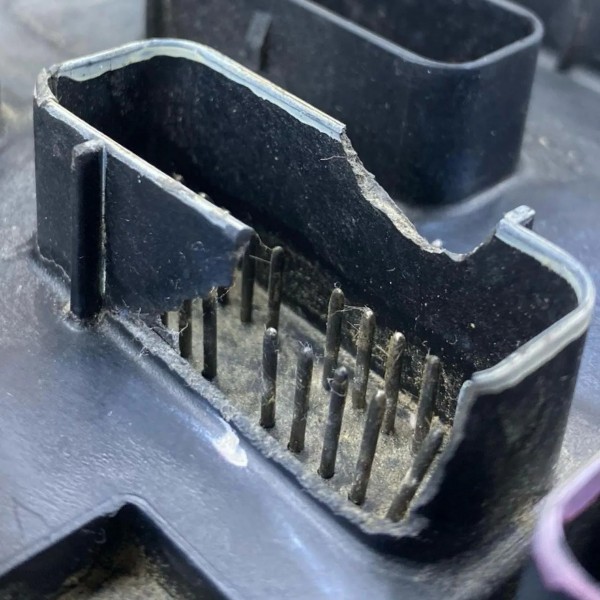 Caixa Fusível Chrysler Grand Caravan 3.3 V6 2000 2001 A 2006