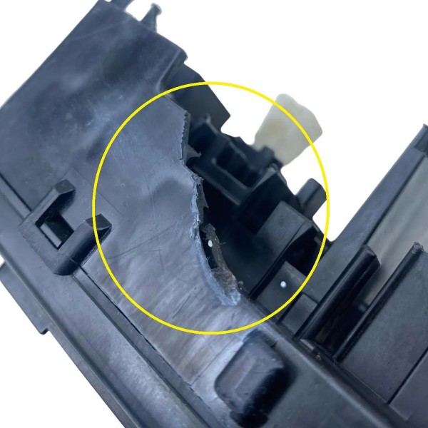 Caixa Fusível Mitsubishi Pajero Sport 2.8 1999 2000 A 2008