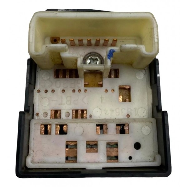 Comando Retrovisor Elétrico Triton/dakar 08/16 Hilux 05/15