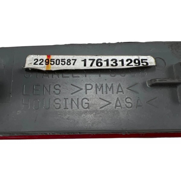 Lanterna Olho Gato Traseira Esquerdo Tracker 2013 E 2016