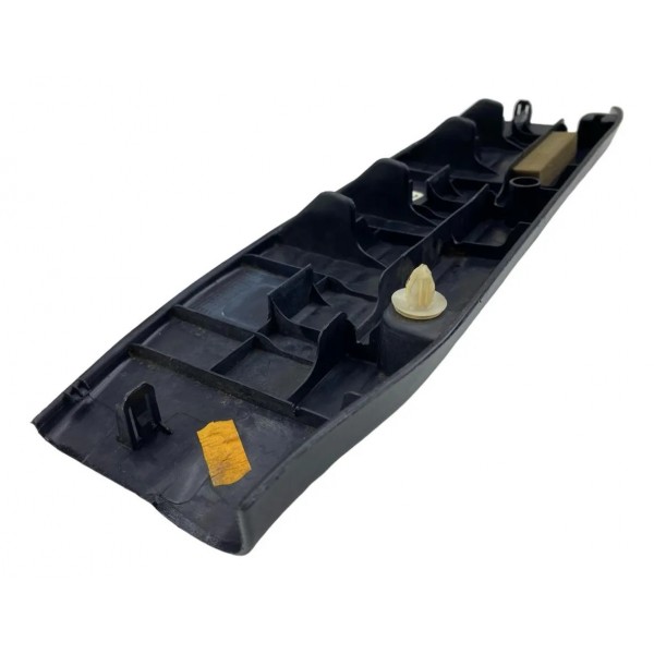 Soleira De Porta Traseira Esquerda Toyota Hilux 2012 A 2015