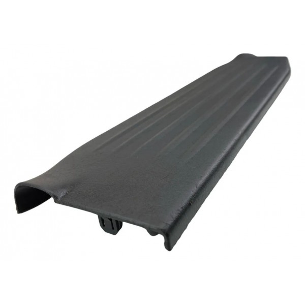 Soleira De Porta Traseira Direita Toyota Hilux 2012 A 2015