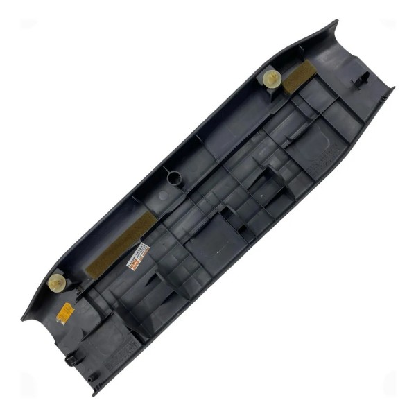 Soleira De Porta Traseira Esquerda Toyota Hilux 2012 A 2015