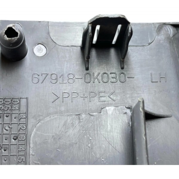 Soleira De Porta Traseira Esquerda Toyota Hilux 2012 A 2015