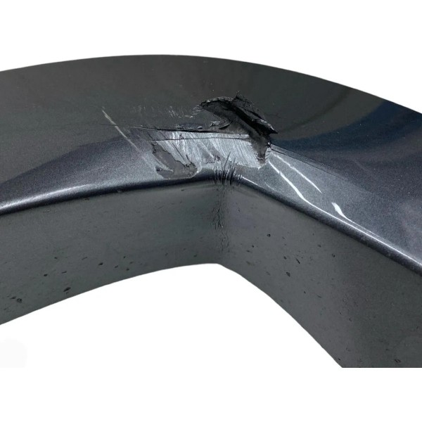 Aplique Paralama Dianteiro Direito Amarok 2010 A 2017 Cinza-escuro