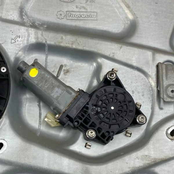 Máquina Vidro Dianteira Direita Hyundai Veracruz 2007 A 2012