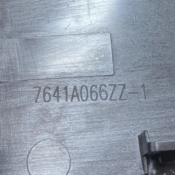 Moldura Comando Vidro Diant Dir New Triton Sport 2017 A 2023